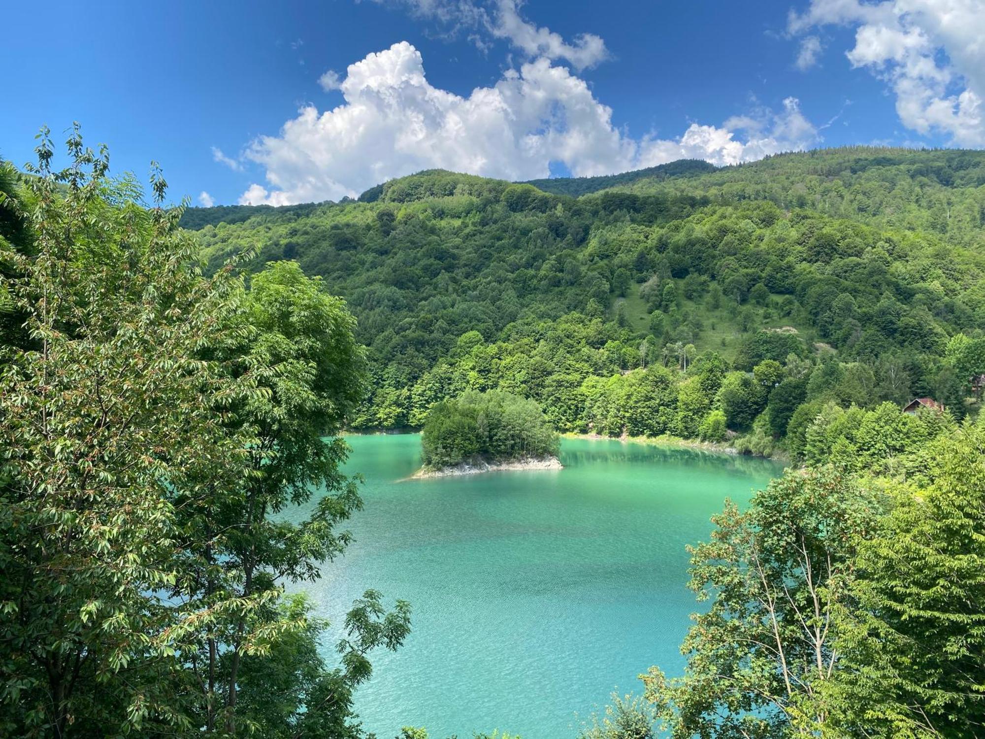 Utopia Lake View Teşila エクステリア 写真